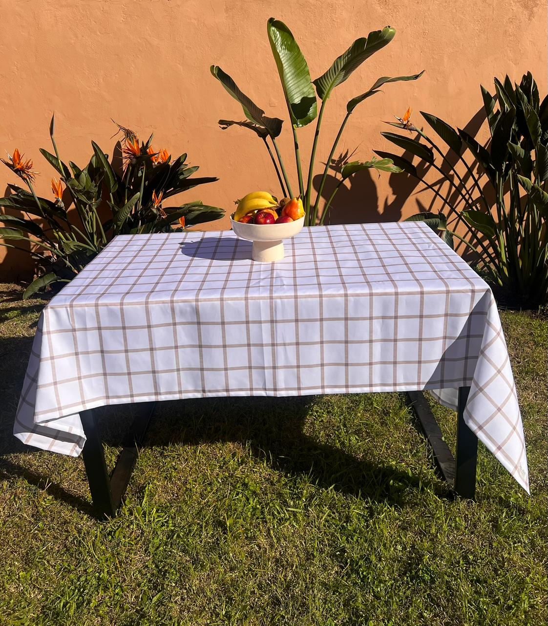 Mantel a cuadros beige